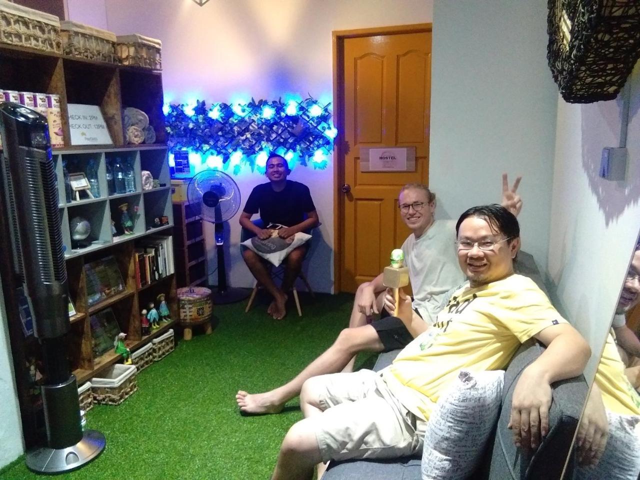 Co.Living Hostel Bandar Seri Begawan Exterior foto