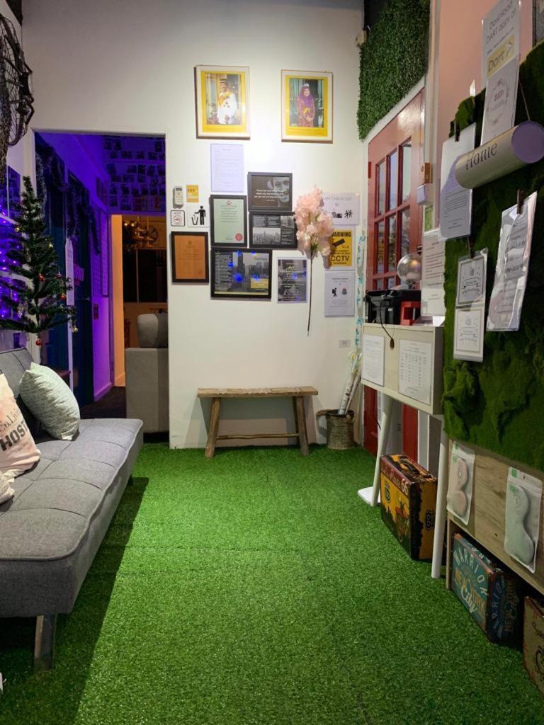 Co.Living Hostel Bandar Seri Begawan Exterior foto